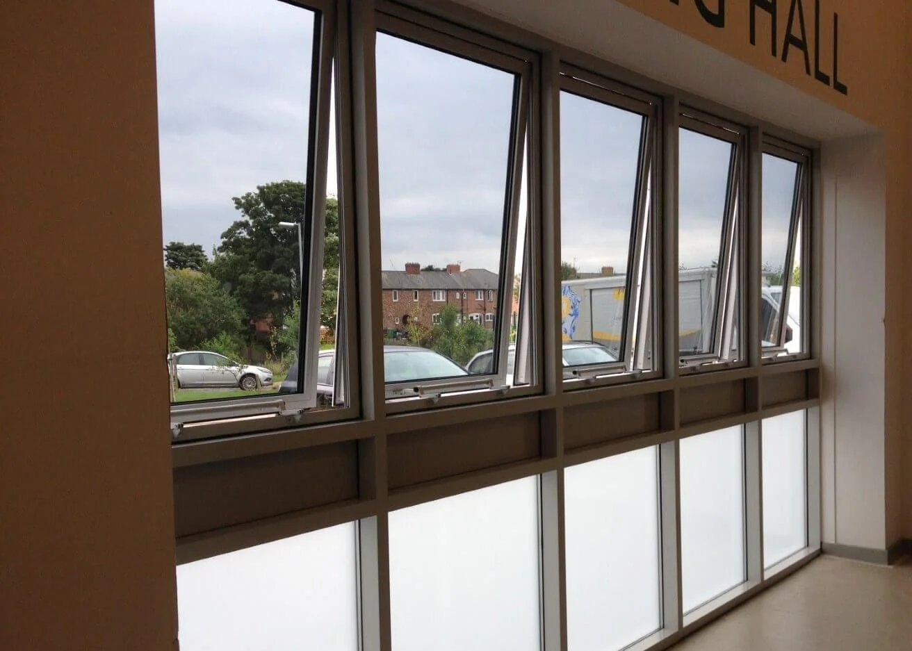 Aluminium Casement Windows Thermal Casement Windows with Top Hung Opening Lights